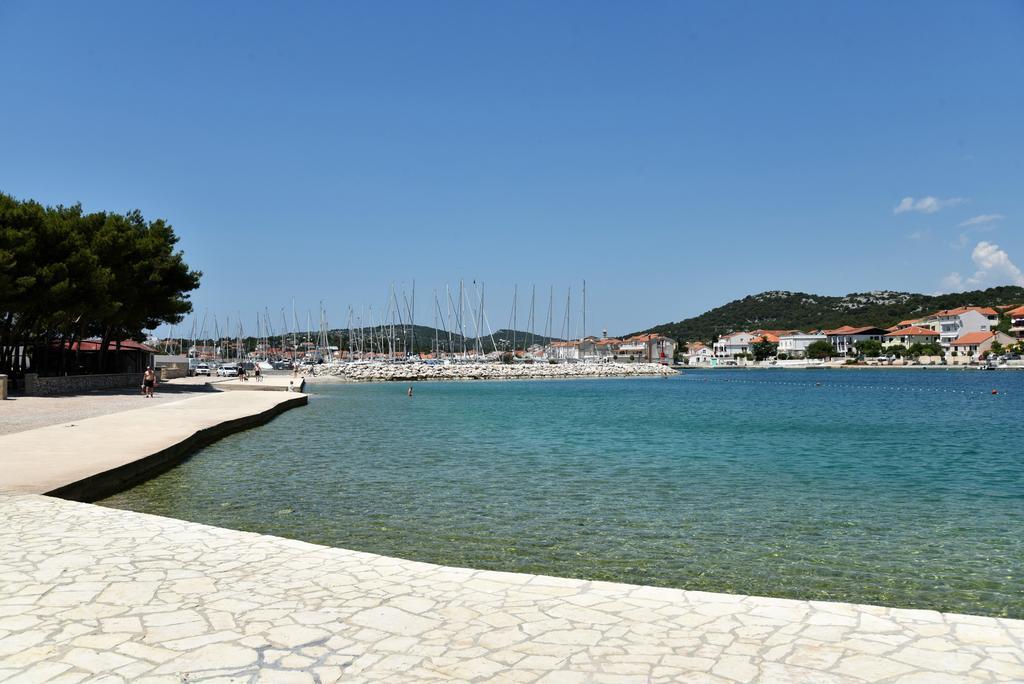 Apartmani Natasa Nino Jezera, Murter Εξωτερικό φωτογραφία
